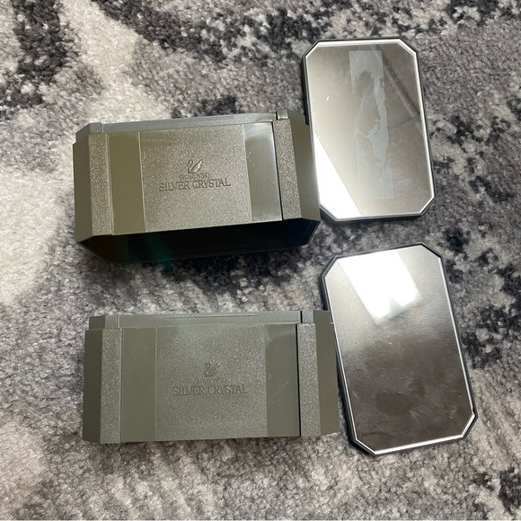 Swarovski Plastic Mirror Top Set of 2 Display Stands - Picture 8 of 12